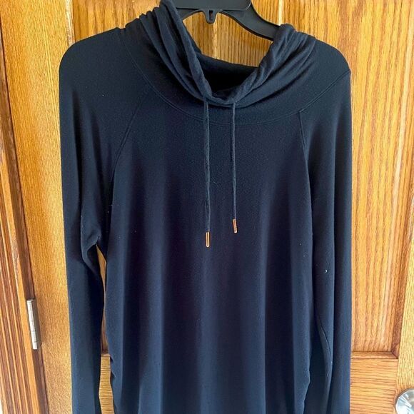 Maternity Medium Black LS Top - Picture 1 of 6